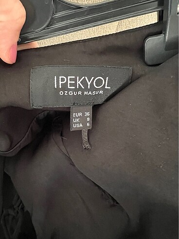 s Beden İpekyol Özgür Mansur Elibise