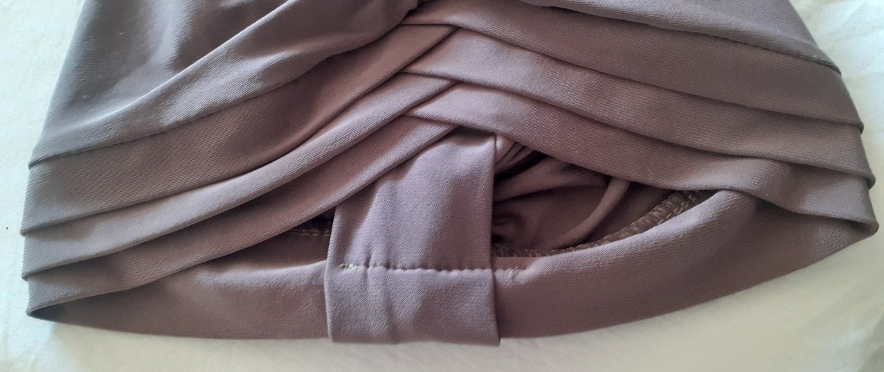 Bej Kadın Bone Drapeli Modern Tasarım - Görsel 4