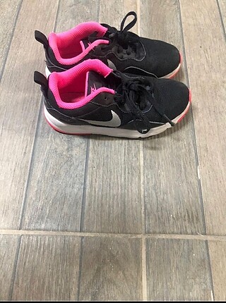 Ayakkabi nike