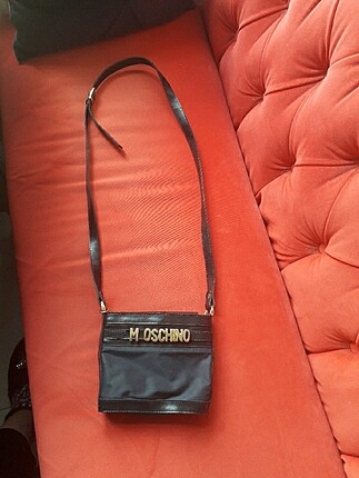 MOSCHINO