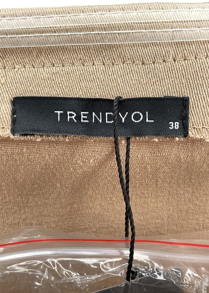 Trendyol & Milla Kısa Tulum %70 İndirimli. - Görsel 4