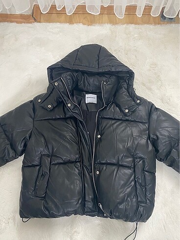Bershka Suni deri mont