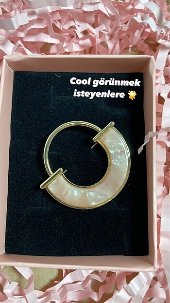 Gold detaylı daire broş