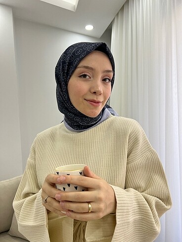Harf desen eşarp/lacivert