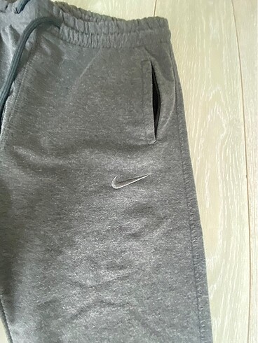 Diğer Nike eşofman altı