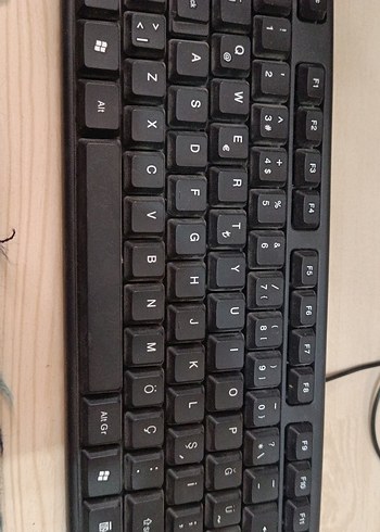 Hadron Kablolu Siyah Standart Klavye