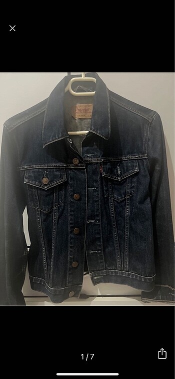 Levis kot mont