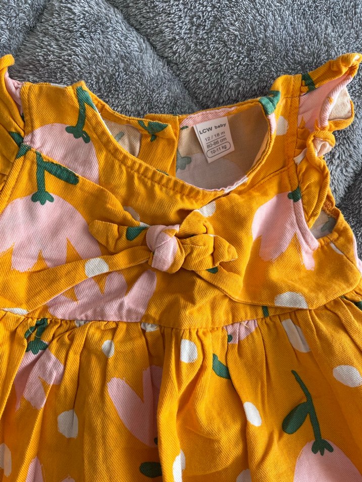 Kız Çocuk Sarı Çiçekli Fırfırlı Elbise - Görsel 2