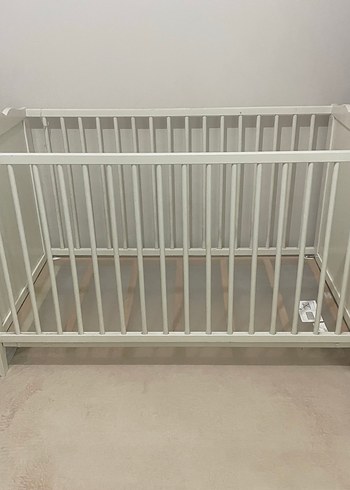 Beyaz Bebek Beşiği