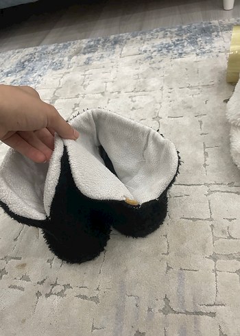 Kız Çocuk Siyah Peluş Ev Terliği - Görsel 3