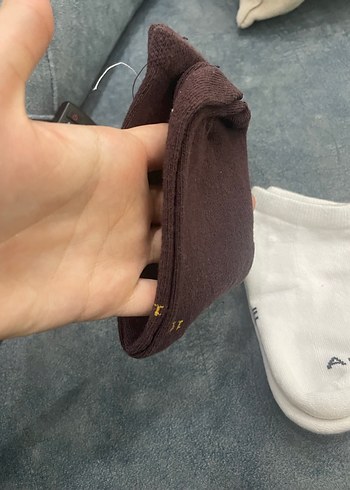 Nakışlı Kahverengi ve Beyaz Erkek Çorapları - Görsel 3