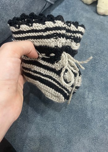 Bohem Tarz Beyaz Gri Zebralı Erkek Bebek Patik - Görsel 3