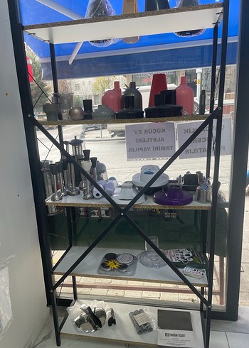 Metal ve Beyaz Raflı Çok Amaçlı Raf Ünitesi - Görsel 3