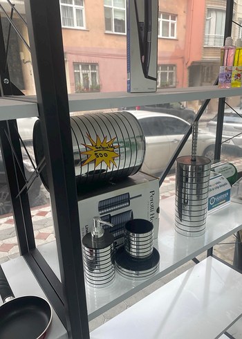 Metal ve Beyaz Raflı Çok Amaçlı Raf Ünitesi - Görsel 2