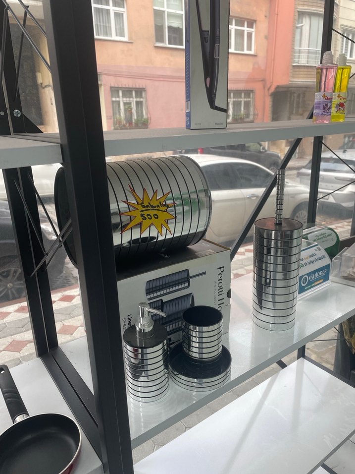 Metal ve Beyaz Raflı Çok Amaçlı Raf Ünitesi - Görsel 2