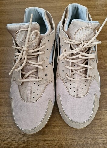 41 Beden ten rengi Renk Nike#orginal#spor ayakkabı#41 numara #9.5 #rahat#şık