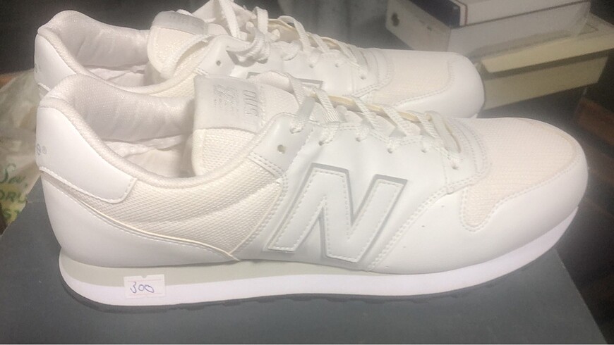New balance spor ayakkabı 46 beden 45 numara ancak olur