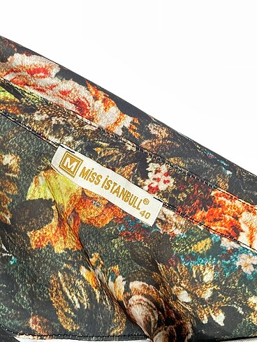 40 Beden çeşitli Renk PreLoved Gömlek %70 İndirimli.