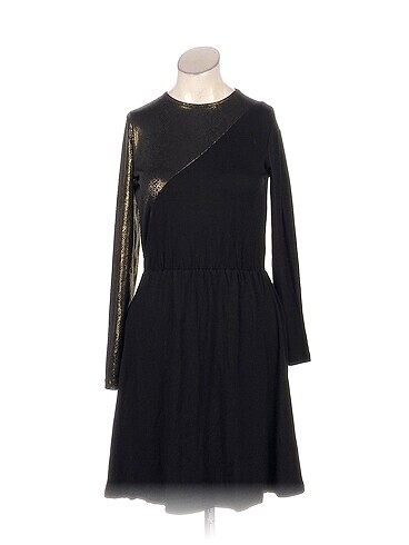 PreLoved Kısa Elbise %70 İndirimli.
