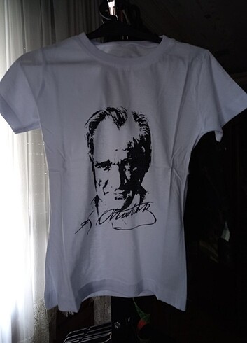 Baskılı kısa kollu tshirt 7 - 8 yas 3 adet