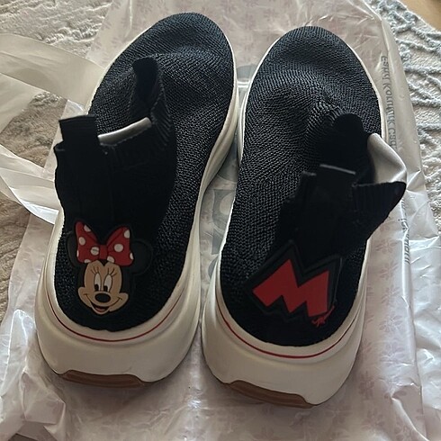 Zara Mickey Mouse ayakkabı