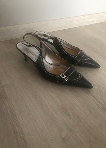 Dolce & Gabbana Siyah Deri Tokalı Stiletto Kadın Ayakkabı