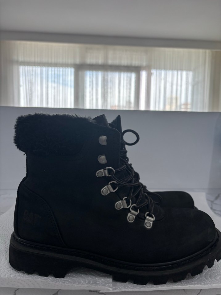 Tüylü siyah Cat bot - Görsel 3