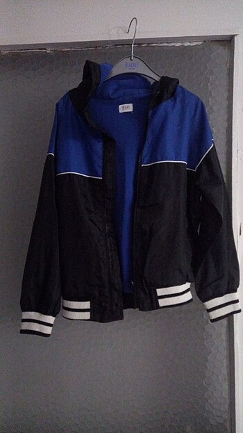 F&F marka erkek çocuk yağmurluk - Görsel 2