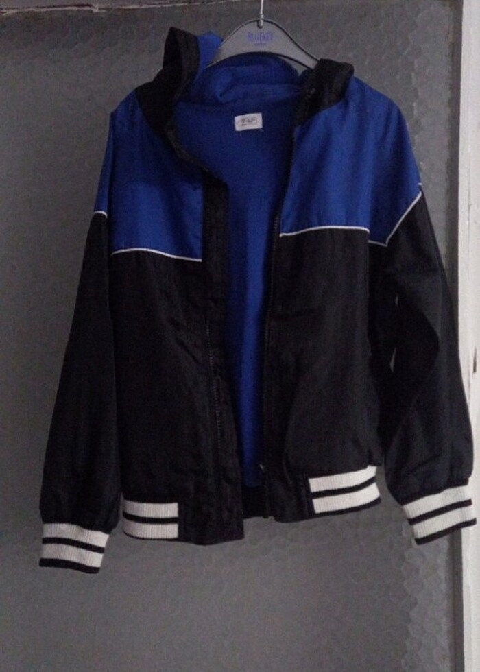 F&F marka erkek çocuk yağmurluk  - Görsel 2