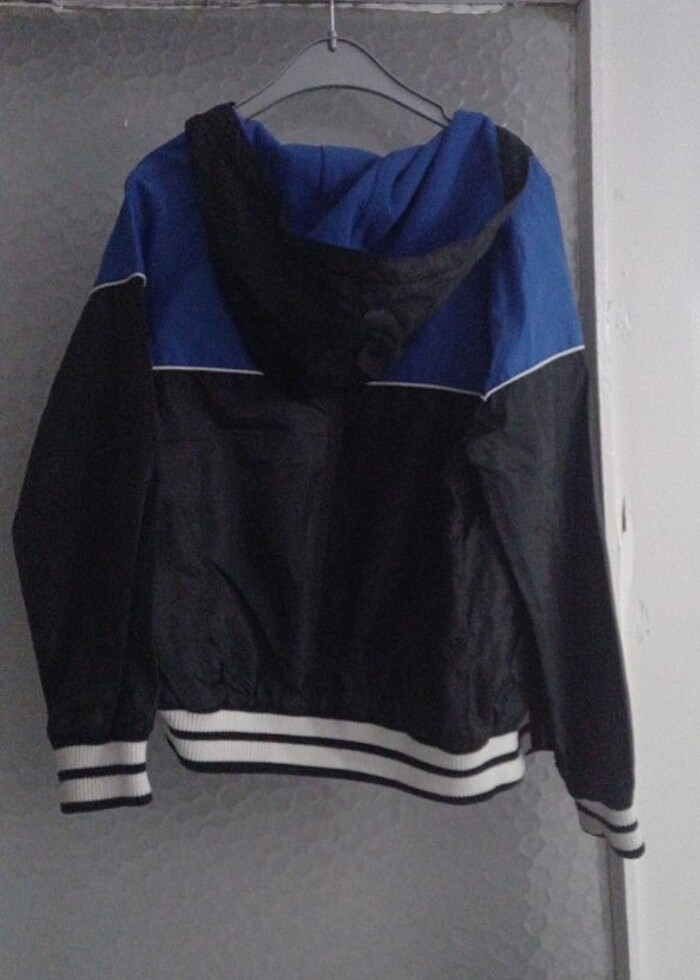 F&F marka erkek çocuk yağmurluk  - Görsel 4