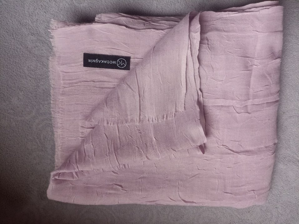 Pembe Şal - Görsel 2