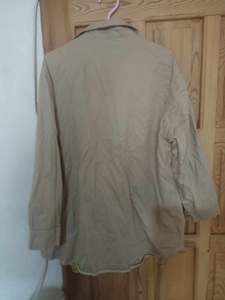 Bej Uzun Kollu Düğmeli Kadın Gömlek - Görsel 2