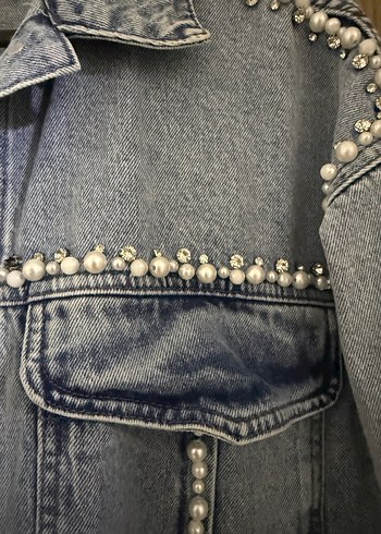 Boncuk Detaylı Mavi Kadın Denim Ceket - Görsel 2