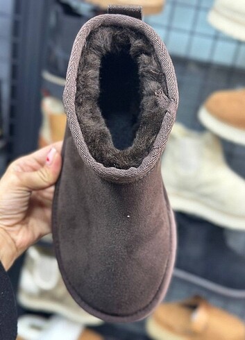 39 Beden UGG BOT 