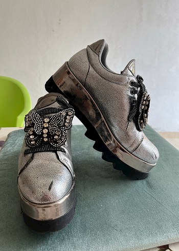 38 Beden Gri Yüksek Topuklu Metal Kadın Spor Ayakkabı