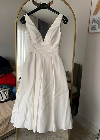 V Yaka A Kesim Beyaz Gelinlik - Görsel 3