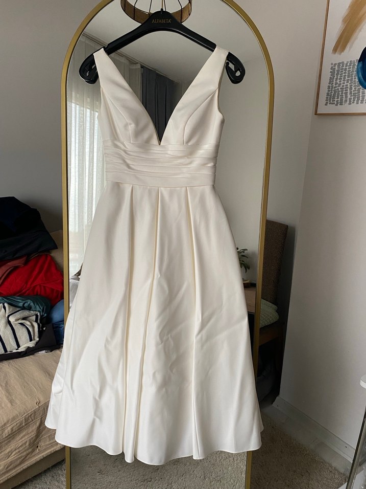 V Yaka A Kesim Beyaz Gelinlik - Görsel 3