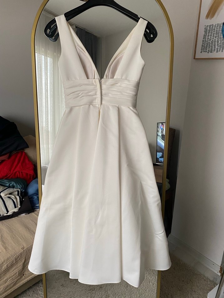 V Yaka A Kesim Beyaz Gelinlik - Görsel 5