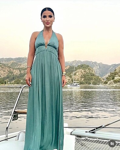 l Beden Zara sırt detaylı şık elbise