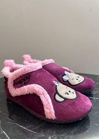 Kız Çocukları İçin Pembe Nakışlı Sıcak Terlik - Görsel 2