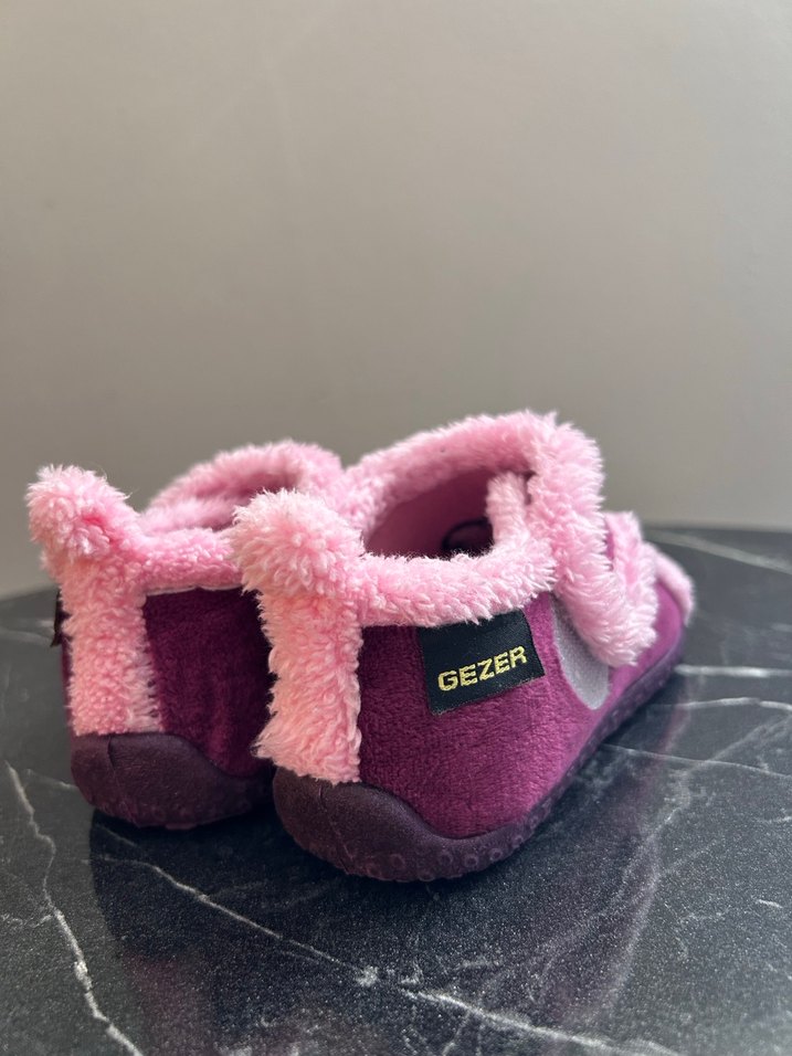 Kız Çocukları İçin Pembe Nakışlı Sıcak Terlik - Görsel 4