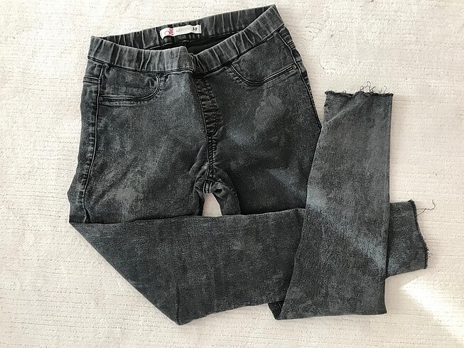 Gri tayt jean