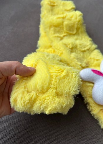 Sarı Nakışlı Tavşan Detaylı Çocuk Atkısı - Görsel 2