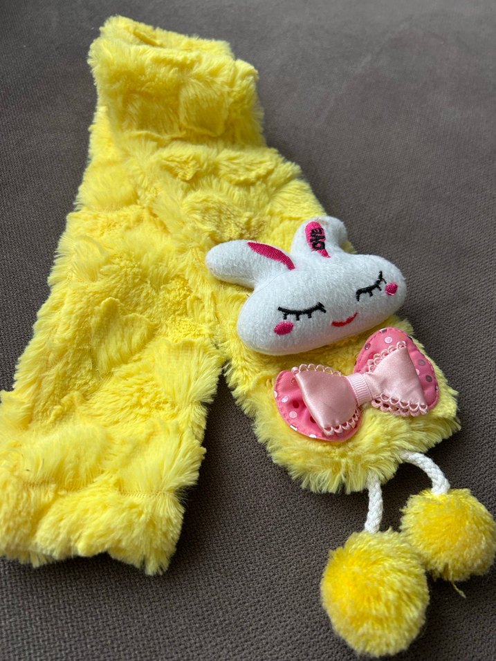 Sarı Nakışlı Tavşan Detaylı Çocuk Atkısı - Görsel 3