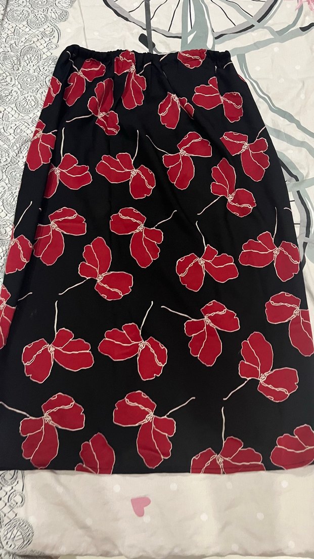 Kırmızı Çiçek Desenli Uzun  Etek - Görsel 4