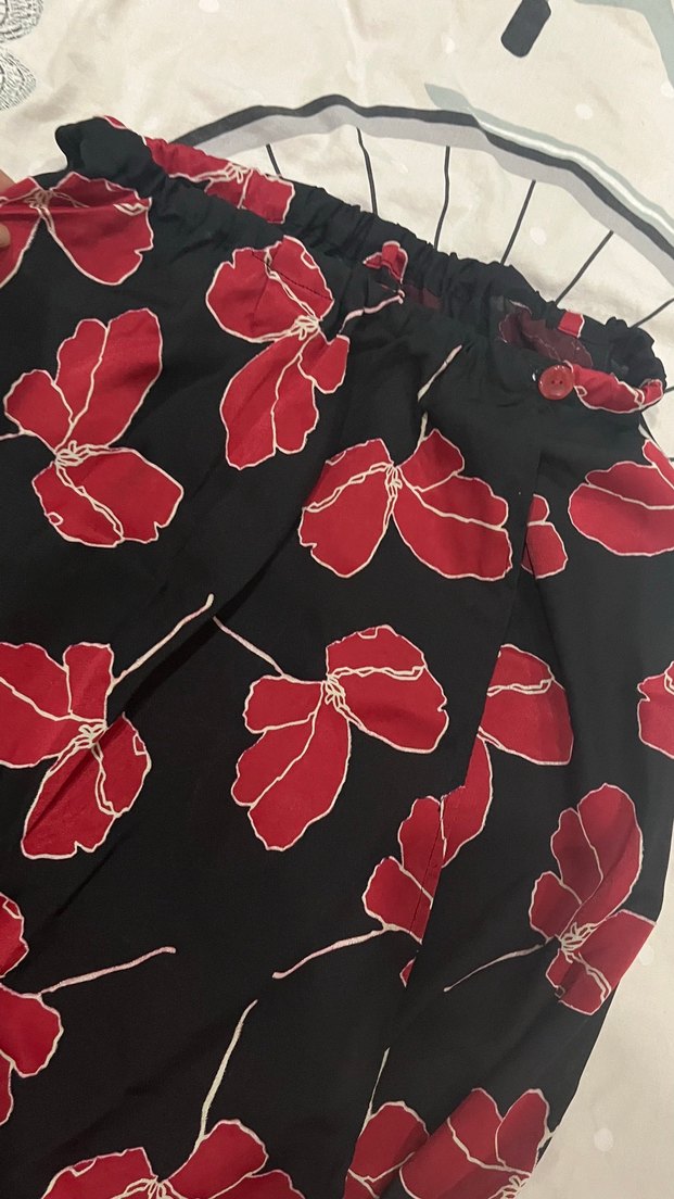 Kırmızı Çiçek Desenli Uzun  Etek - Görsel 2