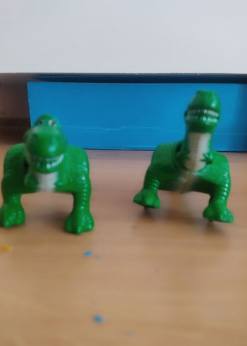 Renkli Yeşil Dinozor Figürleri orjinal