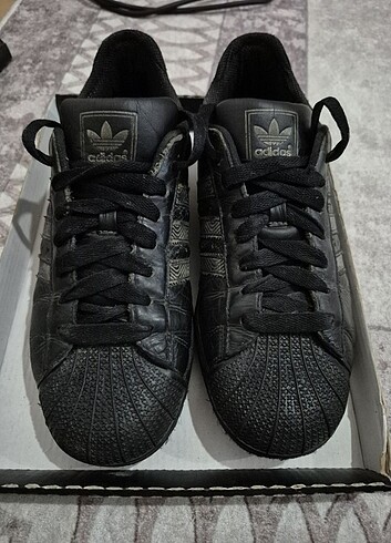 Adidas siyah süperstar