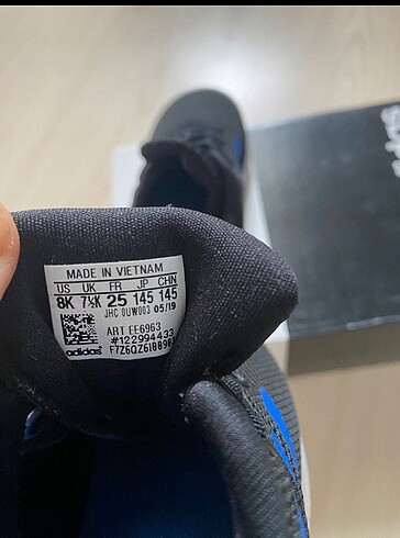 25 Beden Adidas çocuk spor ayakkabı