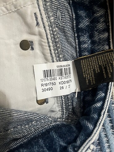26 Beden mavi Renk Mavi jean